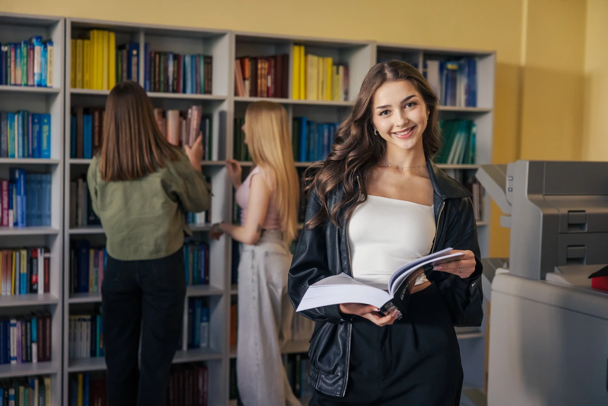 WSPiA Rzeszowska Szkoła Wyższa 4